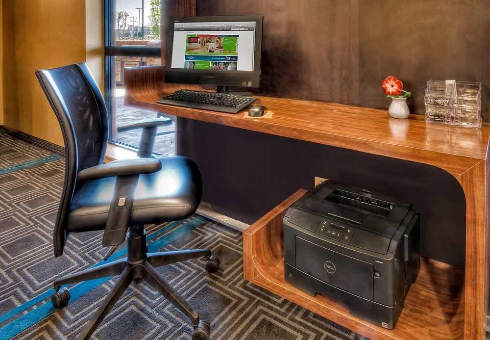 Towneplace Suites Oklahoma City Airport Экстерьер фото
